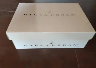 Sandalias negras Passy con hebilla