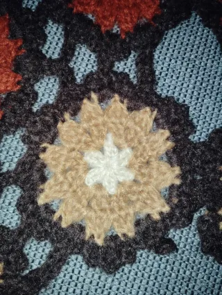 Camino de mesa o funda sillón crochet