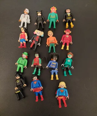 Lotto 16 Personaggi Playmobil Supereroi