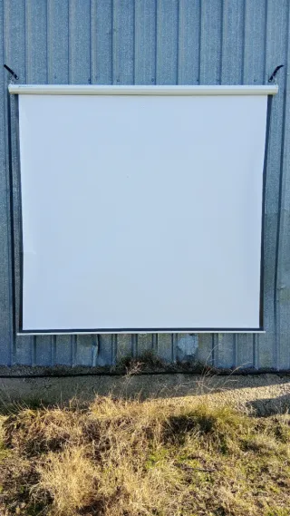 Pantalla Proyector 2.50m