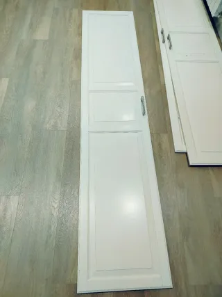 Puertas de armario blancas IKEA 15€ cada una