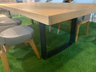 Mesa de comedor roble macizo y 6 sillas