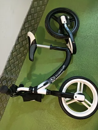 Bicicleta de equilibrio Kinderkraft