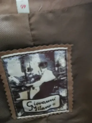 Chaqueta de piel marrón