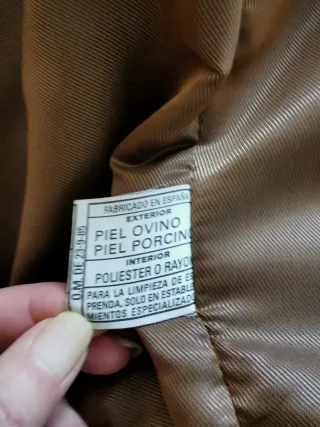 Chaqueta de piel marrón