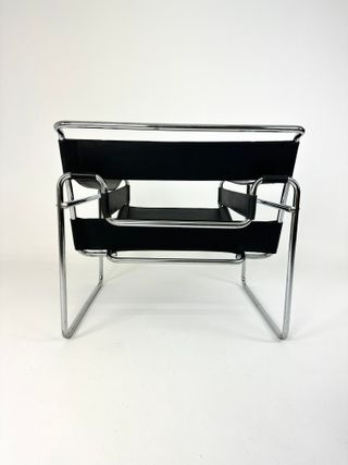 Sedia Wassily in pelle e metallo