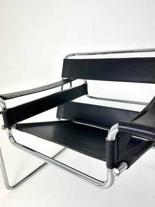 Sedia Wassily in pelle e metallo