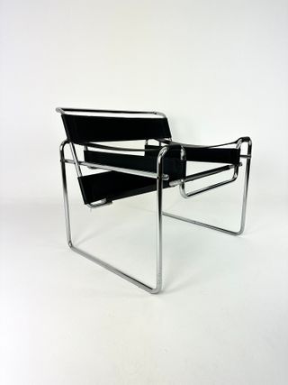 Sedia Wassily in pelle e metallo