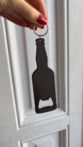 Abridor de botellas con imán