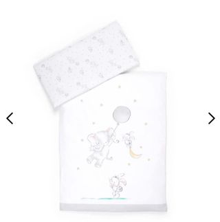 Minicuna con ruedas y estampado