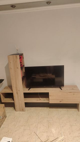 Mueble TV salón madera