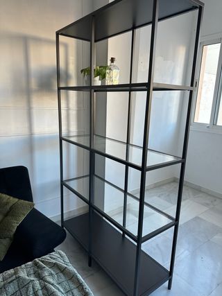 Estantería IKEA Negra y Marrón