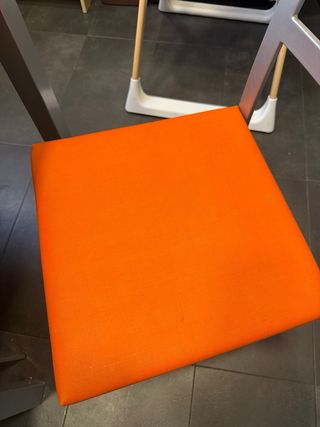 Mesa Comedor extensible a 160 y 4 Sillas