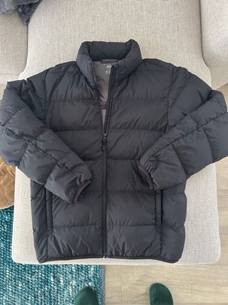 NUEVA Chaqueta UNIQLO Ultra Ligera Negra Talla M