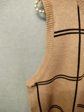 Chaleco de punto Camel con cuadros marrón