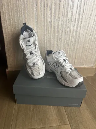 New Balance 530 White Silver Navy37