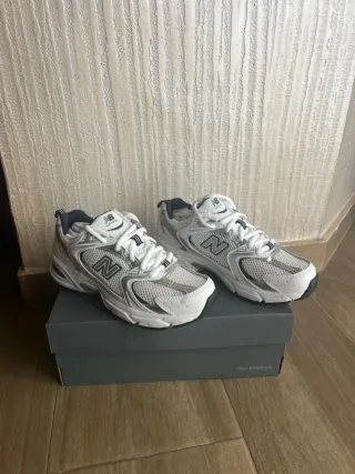 New Balance 530 White Silver Navy37
