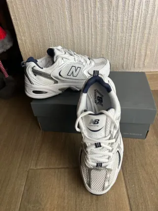 New Balance 530 White Silver Navy37