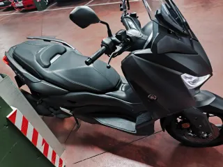 Yamaha Xmax 125cc Maxiscooter Automática