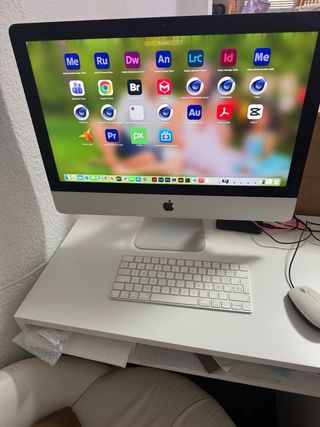 iMac 21.5” 2017 i5 16GB RAM SSD Precio Negociable