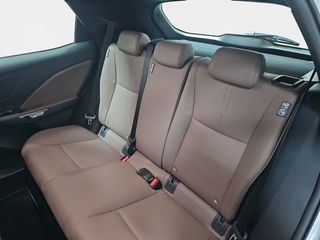 Lexus LBX 1.5 136cv HEV Elegant+