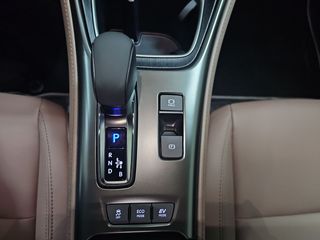 Lexus LBX 1.5 136cv HEV Elegant+