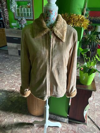 Chaqueta ante forrada pelo color tostado