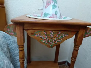 Mueble palancanero de madera con detalles