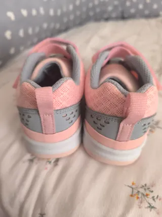 Zapatillas niña rosas Decathlon