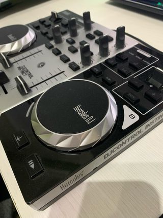 Mesa DJ Hercules DJ Control Instinct