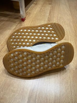 Zapatillas Adidas Mujer Gris y Amarillo