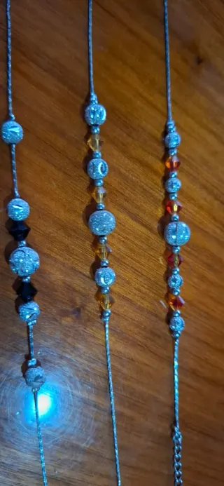 4 Pulseras en varios colores