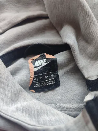 Lote 2 sudaderas Nike y Hollister
