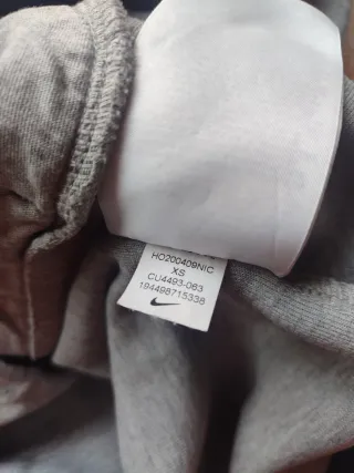 Lote 2 sudaderas Nike y Hollister