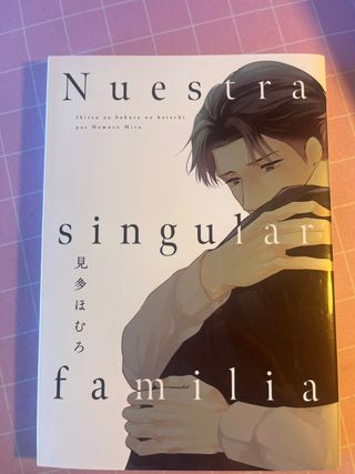 Nuestra singular familia V1