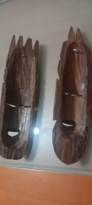Máscaras africanas de madera (2 unidades)