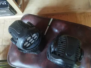 2 Cabezas Móviles Mini LED Negras