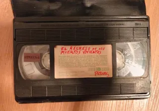 Película VHS El Regreso de los Muertos Vivientes