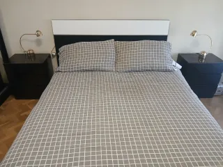 Mesitas de noche , comoda y cabecero