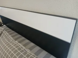 Mesitas de noche , comoda y cabecero