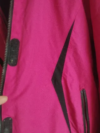 Chaqueta Boomerang rosa y negra