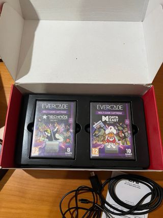 Consola Evercade VS Retro Game Premium Pack +Mando