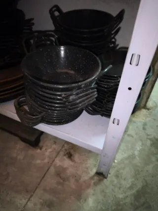 Utensilios cocina restaurante y pizzería, vajilla