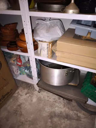 Utensilios cocina restaurante y pizzería, vajilla