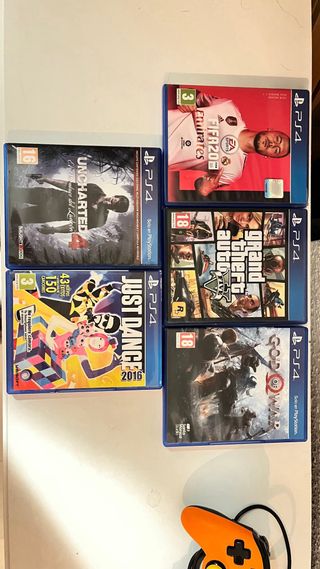 PS4 (PlayStation 4) Negra + Mando y Juegos