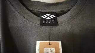 Camiseta Umbro gris talla única varias tallas