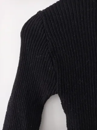 Jersey fino cuello alto negro