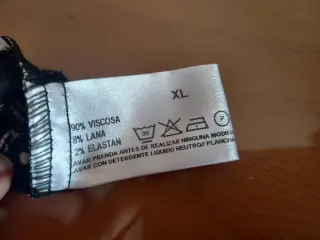 Vestido escote V estampado