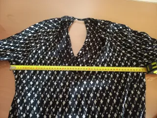 Vestido escote V estampado