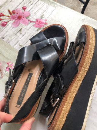 Sandalias Pull&Bear negras con plataforma